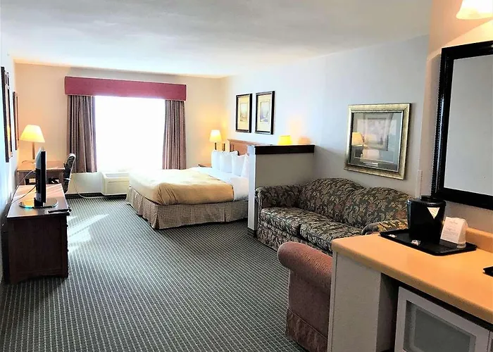 Express & By Ihg - Great Lakes-free Breakfast And Naval Base Shuttle 3*