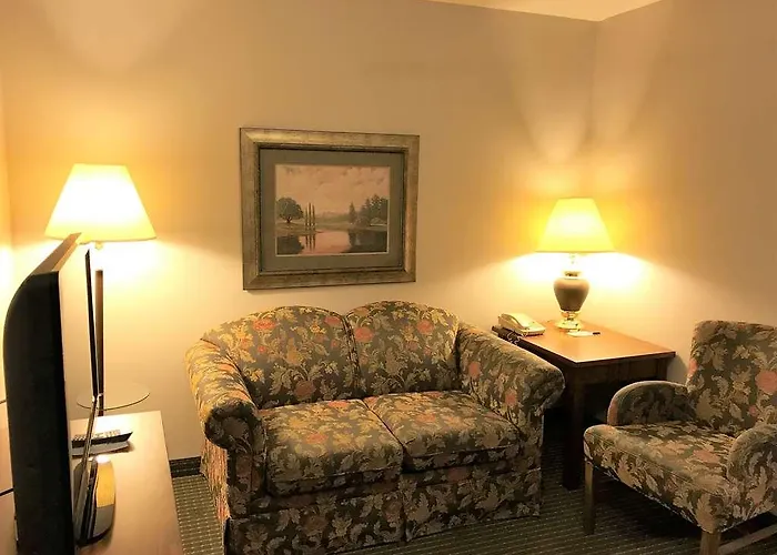 Hotel Express & By Ihg - Great Lakes-free Breakfast And Naval Base Shuttle