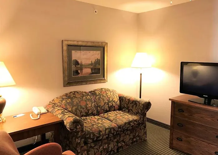 Express & By Ihg - Great Lakes-free Breakfast And Naval Base Shuttle Hotel Zion