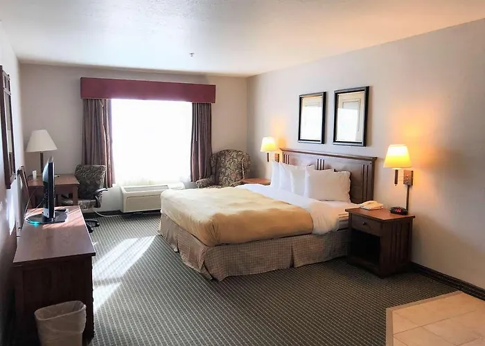 Express & By Ihg - Great Lakes-free Breakfast And Naval Base Shuttle Hotel Zion