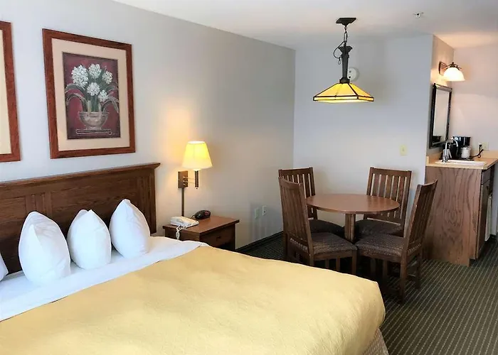 Express & By Ihg - Great Lakes-free Breakfast And Naval Base Shuttle Hotel Zion