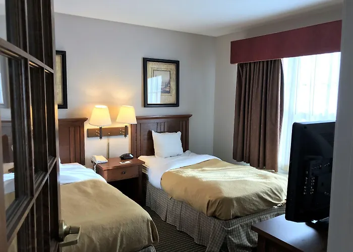 Express & By Ihg - Great Lakes-free Breakfast And Naval Base Shuttle Hotel Zion
