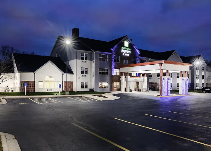 Express & By Ihg - Great Lakes-free Breakfast And Naval Base Shuttle Отель 3*